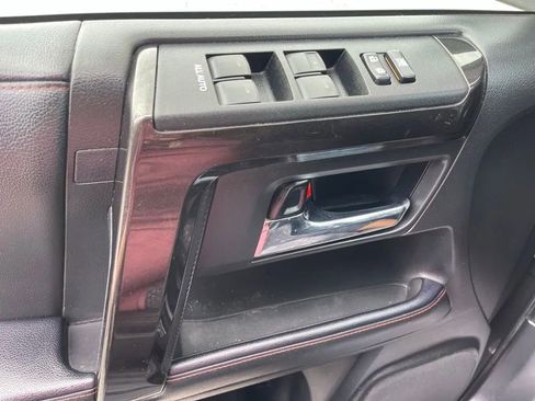 Used 2021 Toyota 4Runner Venture w/ Moonroof Package AWD/4WD image 28