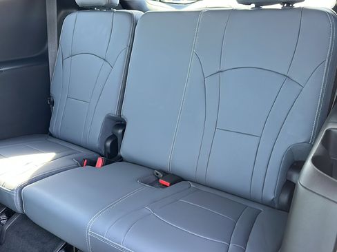 Used 2023 Buick Enclave Premium w/ Experience Buick Package image 20