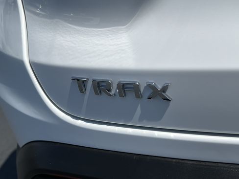 Used 2026 Chevrolet Trax ACTIV w/ Driver Confidence Package FWD image 9