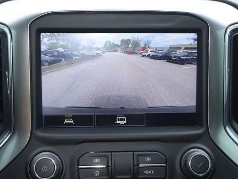 Used 2022 Chevrolet Silverado 1500 LT Trail Boss w/ Convenience Package II image 22