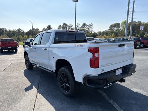 New 2026 Chevrolet Silverado 1500 LT Trail Boss w/ Convenience Package II AWD/4WD image 7