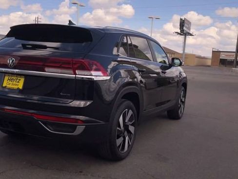 Used 2025 Volkswagen Atlas Cross Sport SE AWD/4WD image 9