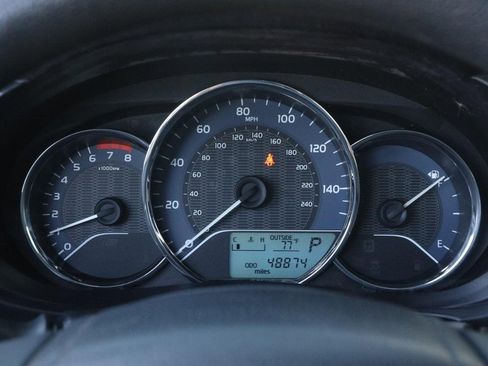 Used 2015 Toyota Corolla LE image 14