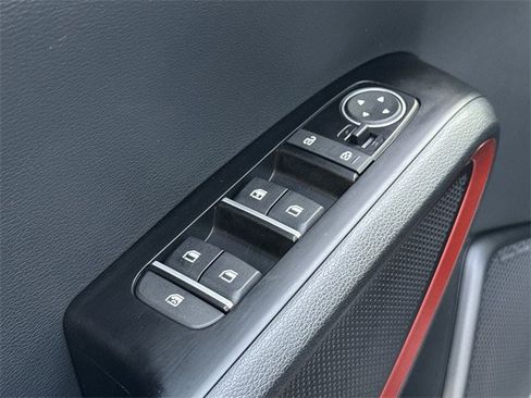 Used 2025 Kia Soul GT-Line w/ GT-Line Technology Package image 27