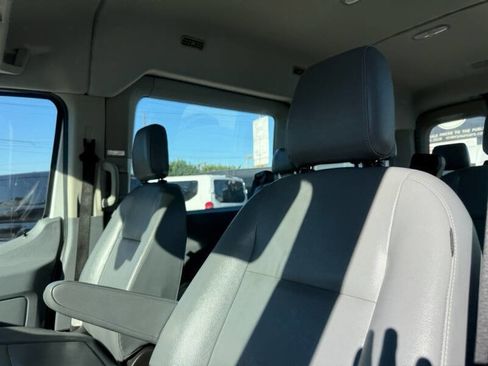 Used 2019 Ford Transit 150 XL image 9