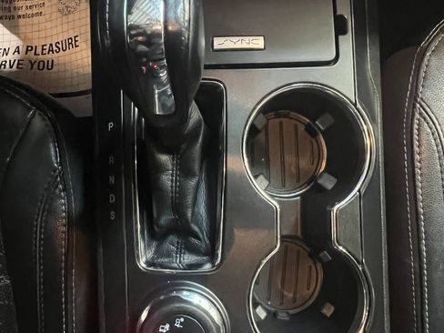 Used 2018 Ford Explorer Limited image 17