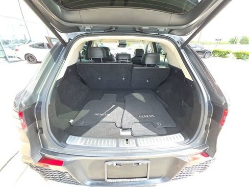 Used 2025 Genesis GV70 2.5T AWD/4WD image 24