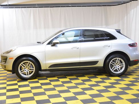 Used 2018 Porsche Macan image 7