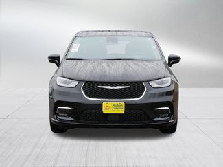 Certified 2024 Chrysler Pacifica Touring-L video 2