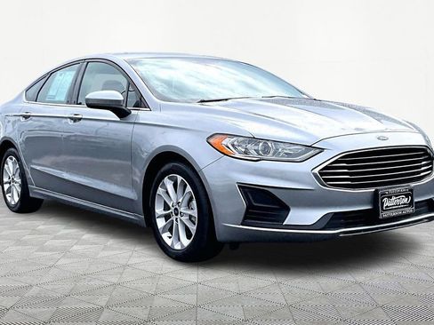 Used 2020 Ford Fusion SE image 5
