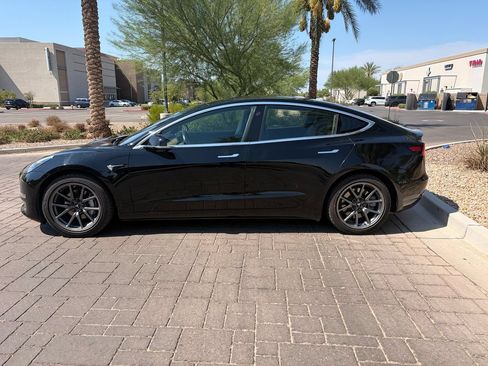 Used 2018 Tesla Model 3 Long Range RWD image 5