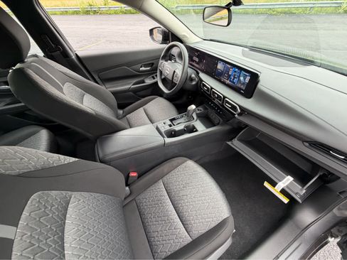 Used 2026 Nissan Sentra SV w/ Floor Mat Package FWD image 12