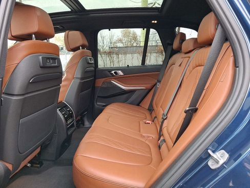 Used 2022 BMW X5 xDrive45e w/ M Sport Package image 10