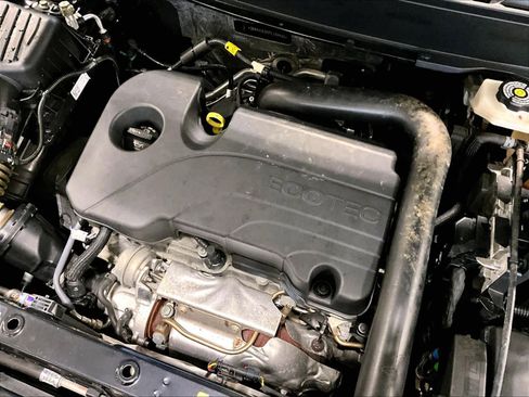 Used 2023 Chevrolet Equinox LT image 35