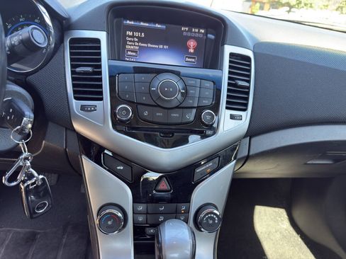 Used 2015 Chevrolet Cruze LT w/ RS Package FWD image 6