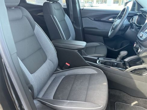 Certified 2022 Chevrolet TrailBlazer LT w/ Driver Confidence Package image 25