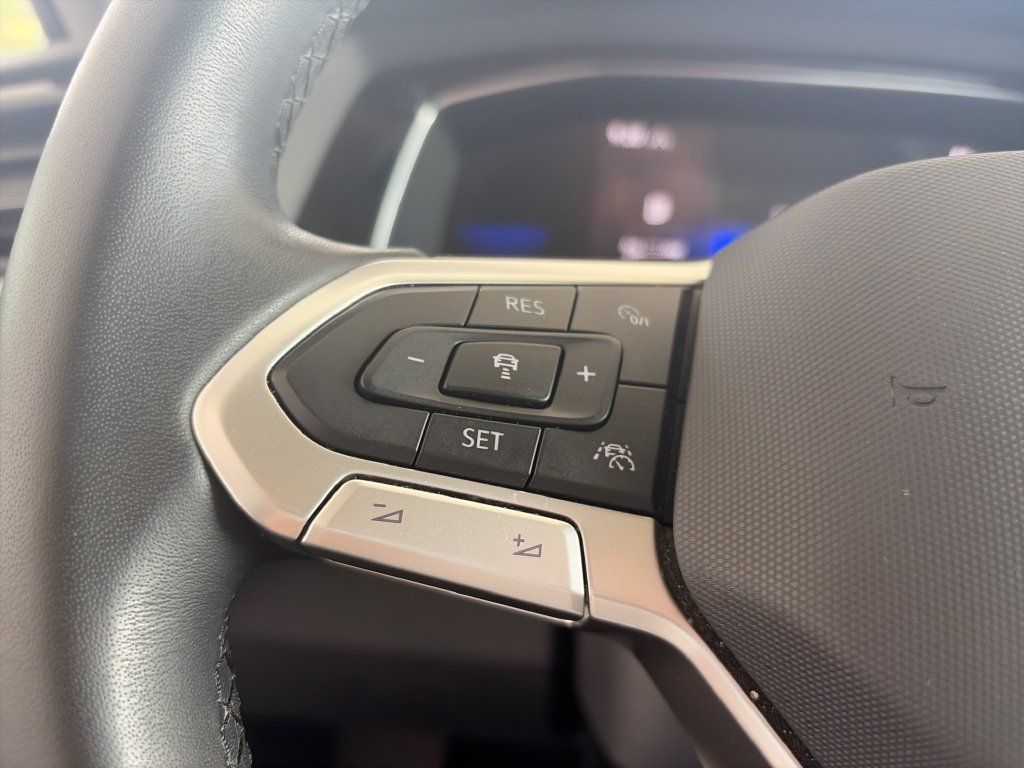 Certified 2024 Volkswagen Jetta SE FWD image 16