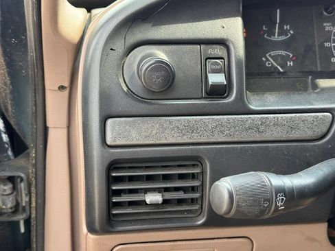Used 1994 Ford F150 XL RWD image 20