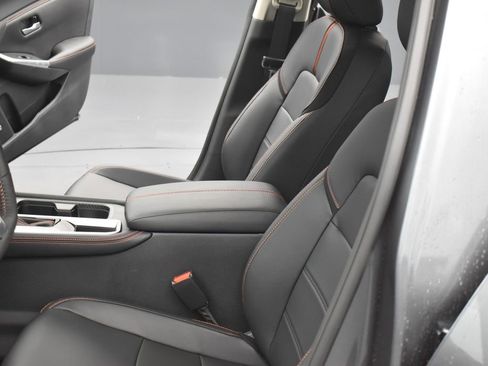 New 2025 Nissan Sentra SR w/ SR Premium Package image 17