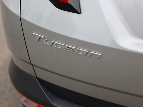 Certified 2024 Hyundai Tucson SE AWD/4WD image 9