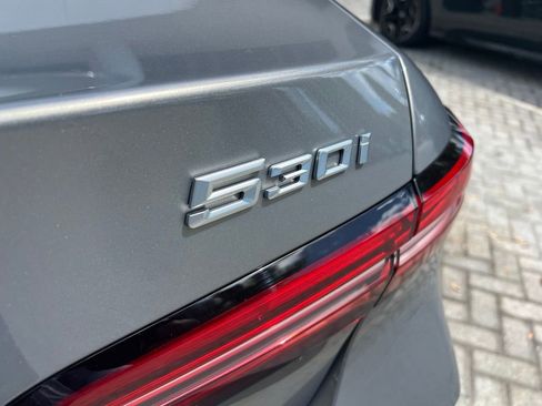 Certified 2024 BMW 530i w/ Premium Package image 10