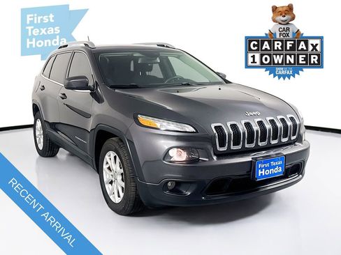 Used 2016 Jeep Cherokee Latitude w/ Safety/Convenience Group image 1