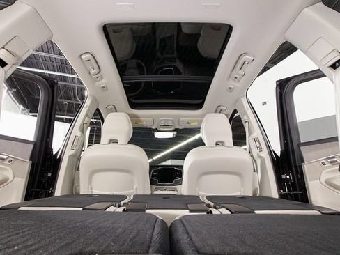 Certified 2025 Volvo XC90 B5 Plus w/ Protection Package Premier AWD/4WD image 29