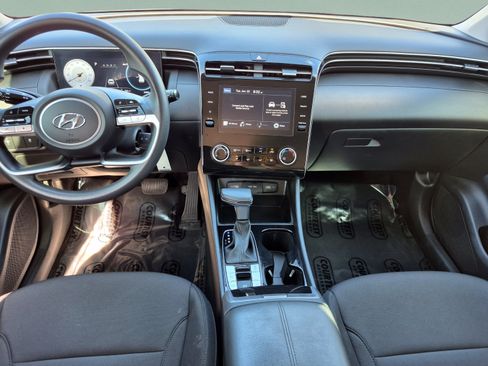 Certified 2024 Hyundai Tucson SE FWD image 12