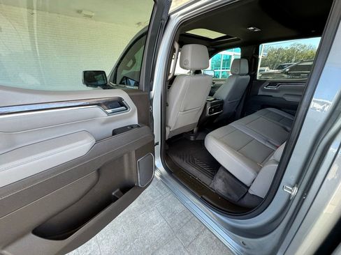 Used 2025 Chevrolet Silverado 1500 LTZ w/ LTZ Premium Package image 19