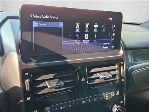 Certified 2022 Lexus GX 460 w/ Black Line Special Edition AWD/4WD image 15