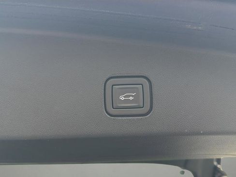 Certified 2025 Cadillac Lyriq Luxury AWD/4WD image 27