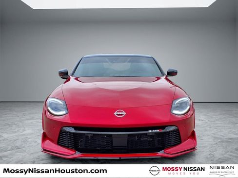 Used 2024 Nissan Z NISMO w/ Floor Mat Package RWD image 3