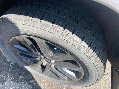Used 2018 Jeep Grand Cherokee Altitude AWD/4WD image 7