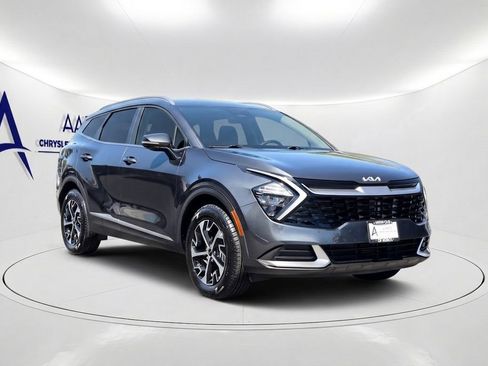 Used 2023 Kia Sportage EX AWD/4WD image 3