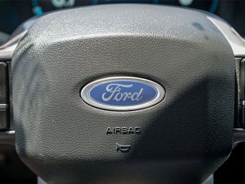 Used 2022 Ford F150 Lariat AWD/4WD image 16