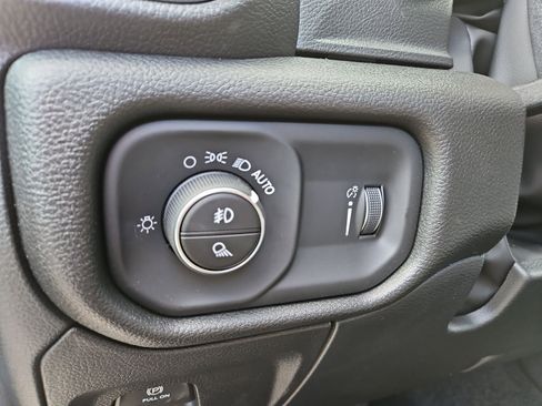 New 2026 RAM 1500 Express image 23