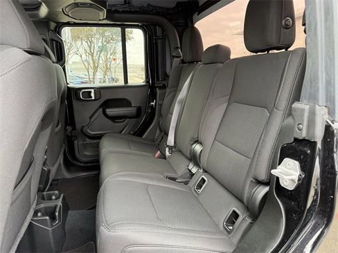 Used 2023 Jeep Gladiator Sport image 24