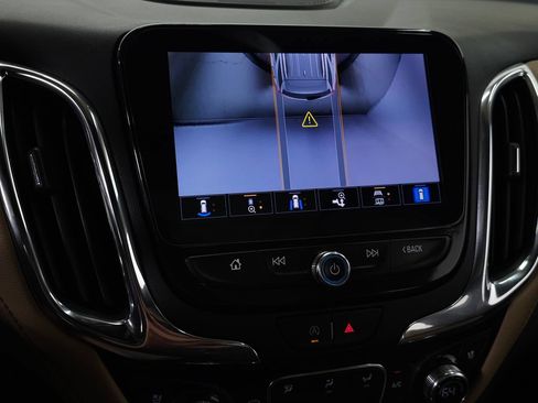 Used 2022 Chevrolet Equinox Premier AWD/4WD image 29