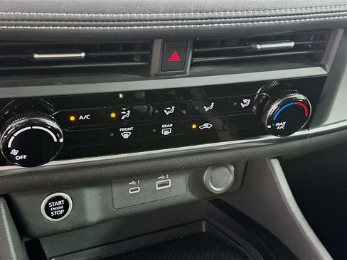 Used 2023 Nissan Rogue S FWD image 23