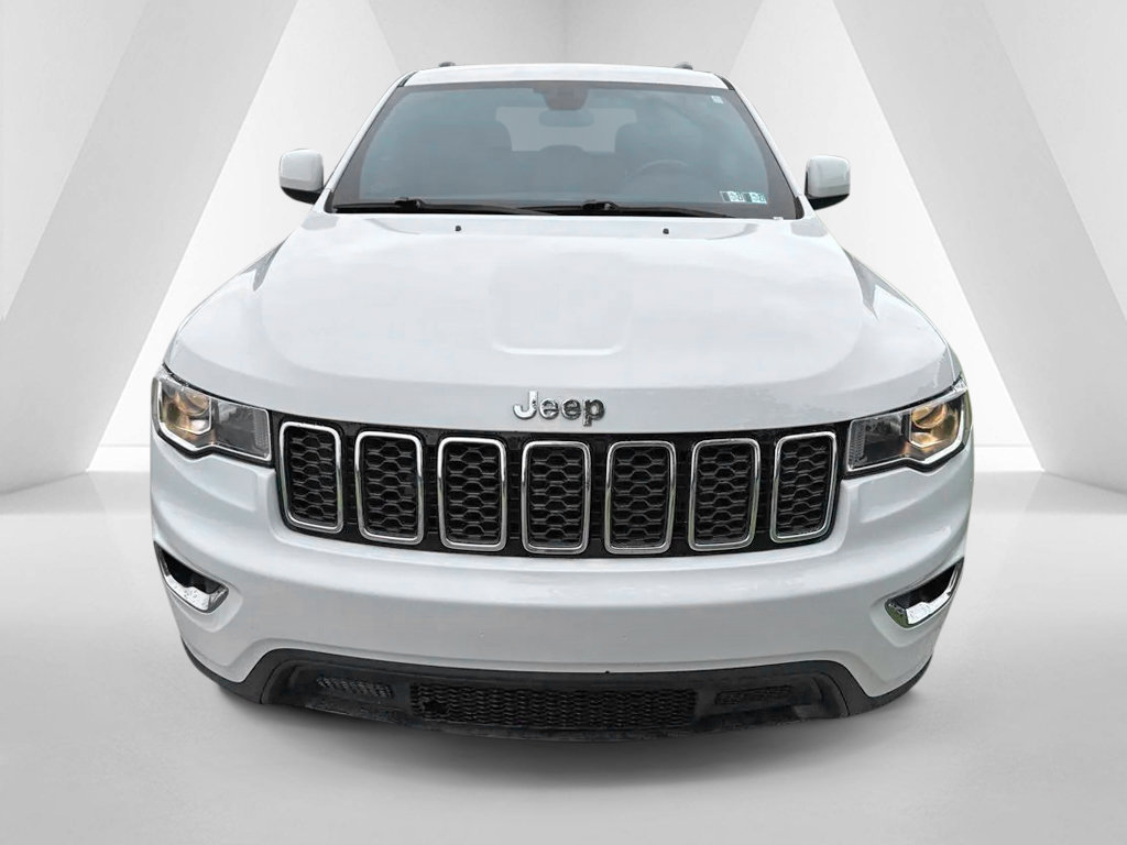 Used 2020 Jeep Grand Cherokee Laredo w/ Security & Convenience Group AWD/4WD image 2