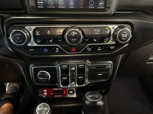 Used 2022 Jeep Wrangler Unlimited Rubicon 4xe w/ Cold Weather Group image 22