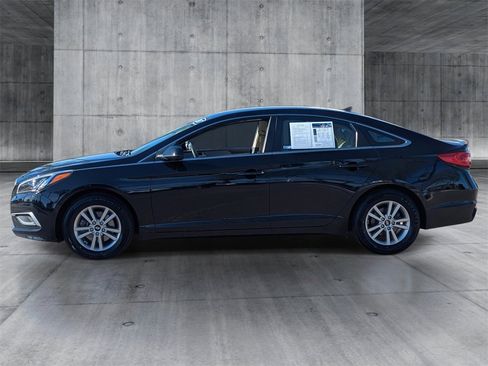 Used 2017 Hyundai Sonata SE w/ Cargo Package image 2