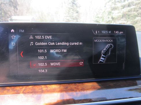 Used 2019 BMW 530i xDrive w/ M Sport Package AWD/4WD image 18