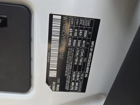 Used 2024 Mercedes-Benz Sprinter 2500 image 23