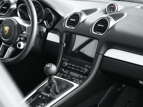 Used 2025 Porsche 718 Cayman RWD image 98