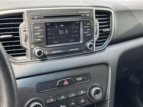 Used 2018 Kia Sportage LX FWD image 21