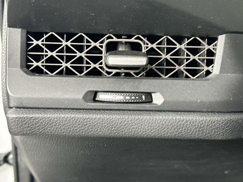 Used 2023 Honda Accord EX image 17