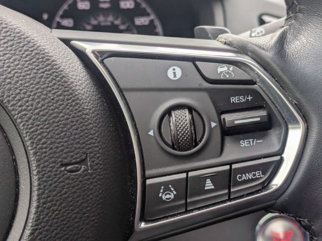 Used 2024 Acura RDX SH-AWD image 25
