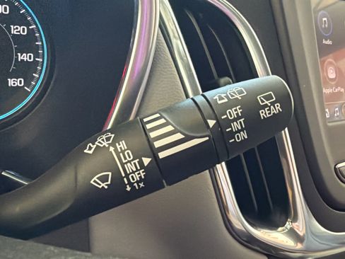 Used 2022 Chevrolet Equinox LT FWD image 45