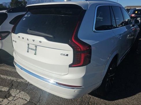 Used 2025 Volvo XC90 B6 Plus image 3